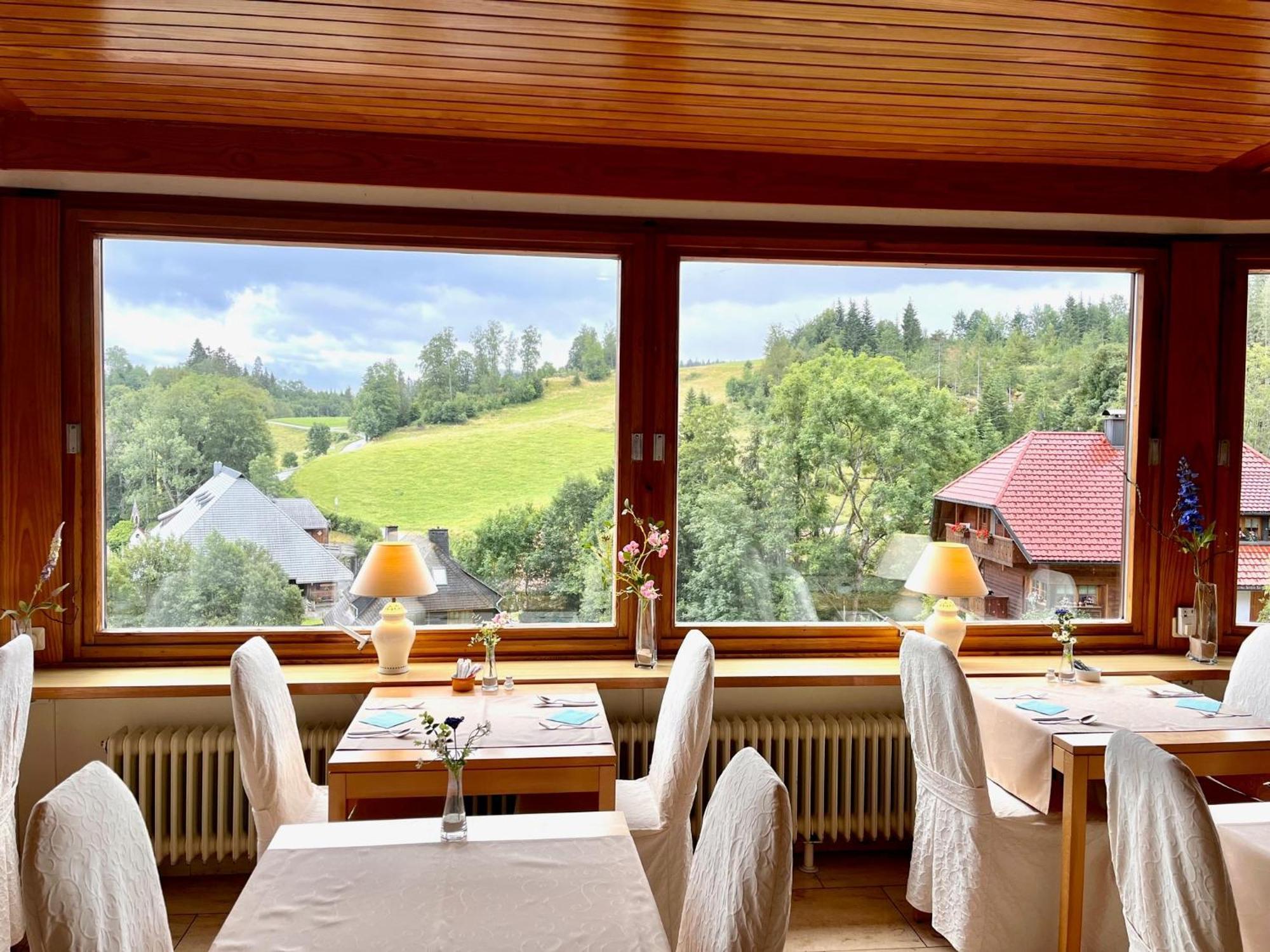 Hotel Sonnenberg Garni Hinterzarten Luaran gambar