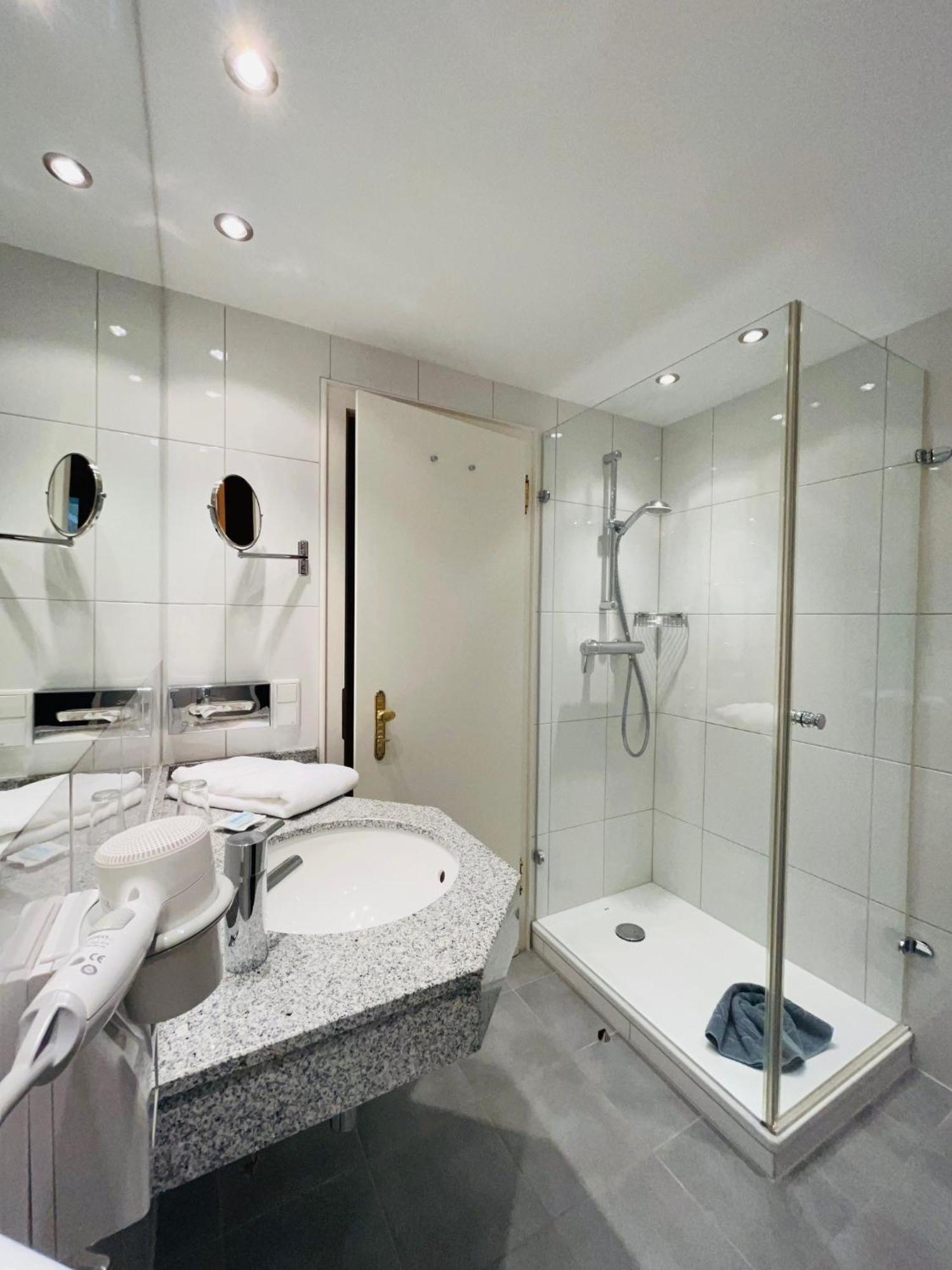 Hotel Sonnenberg Garni Hinterzarten Luaran gambar